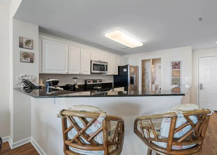 Club 208c By Youngs Suncoast