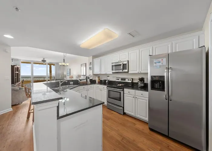 Club 208c By Youngs Suncoast *