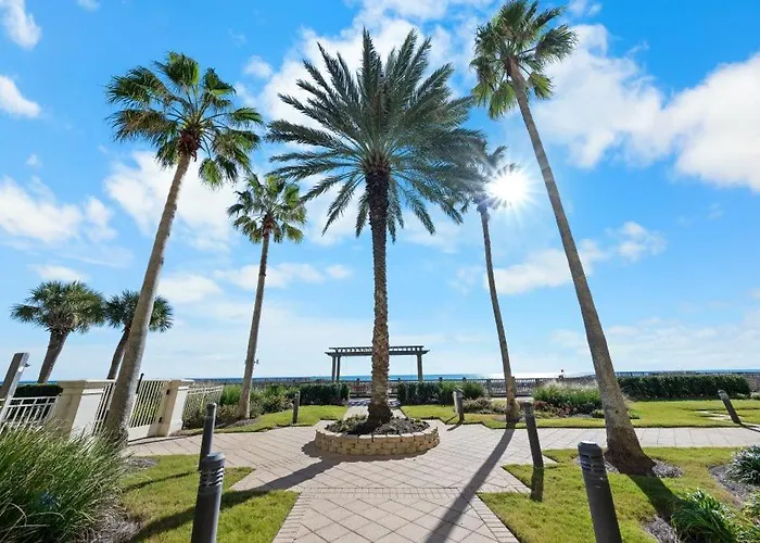 Apartment Club 208c By Youngs Suncoast
